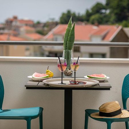 Sea View Ela Apartments Подгора Экстерьер фото