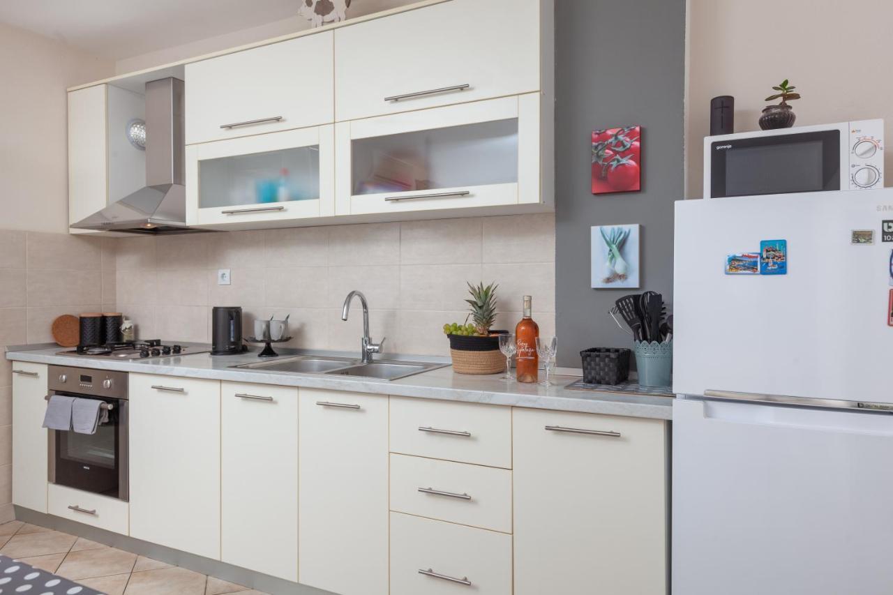 Sea View Ela Apartments Подгора Экстерьер фото