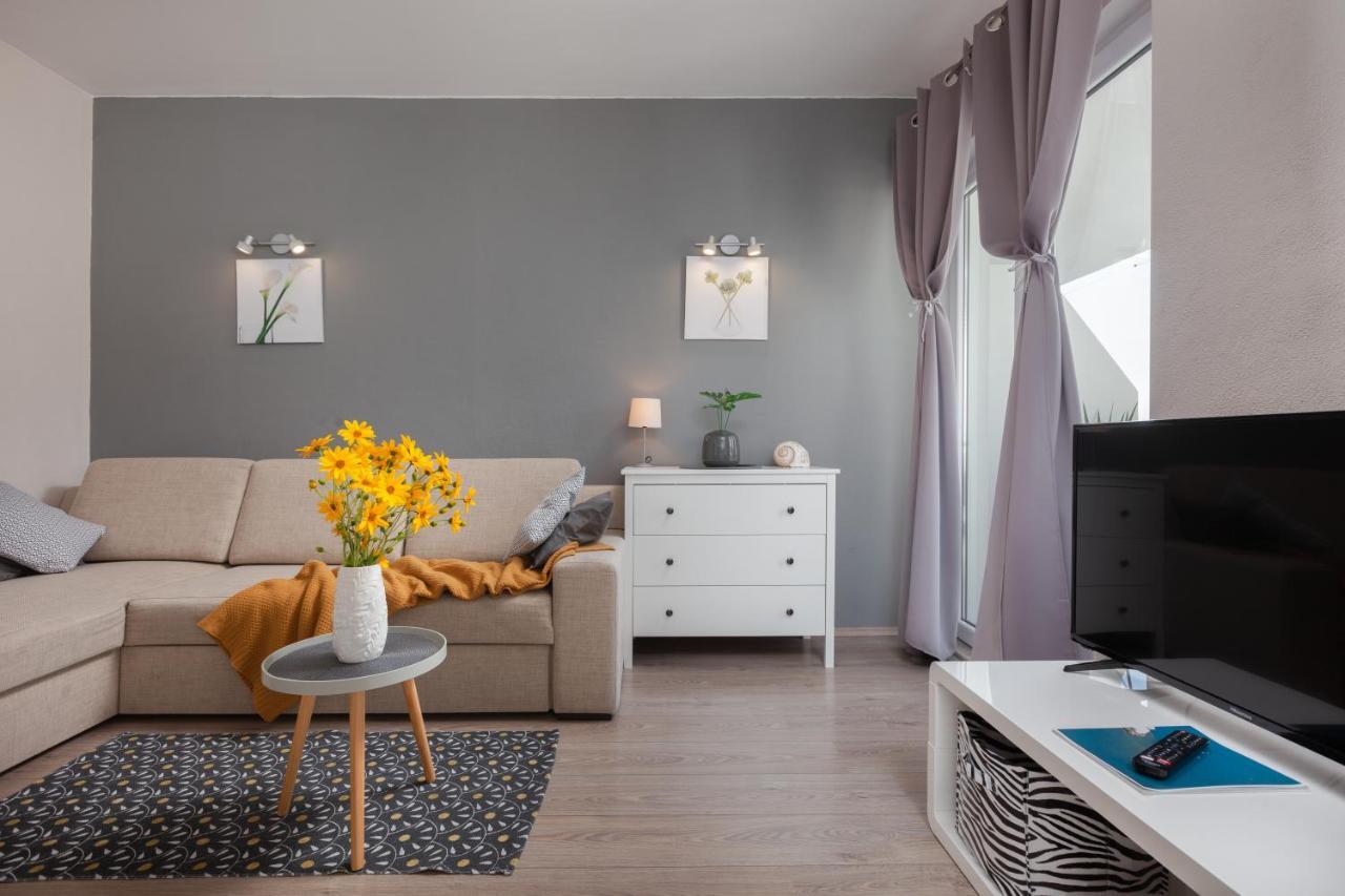 Sea View Ela Apartments Подгора Экстерьер фото