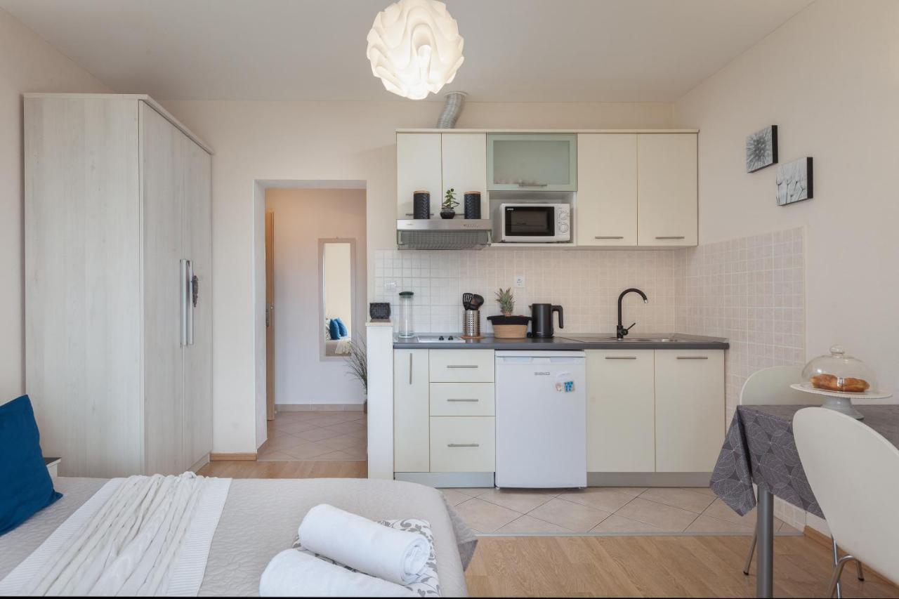 Sea View Ela Apartments Подгора Экстерьер фото