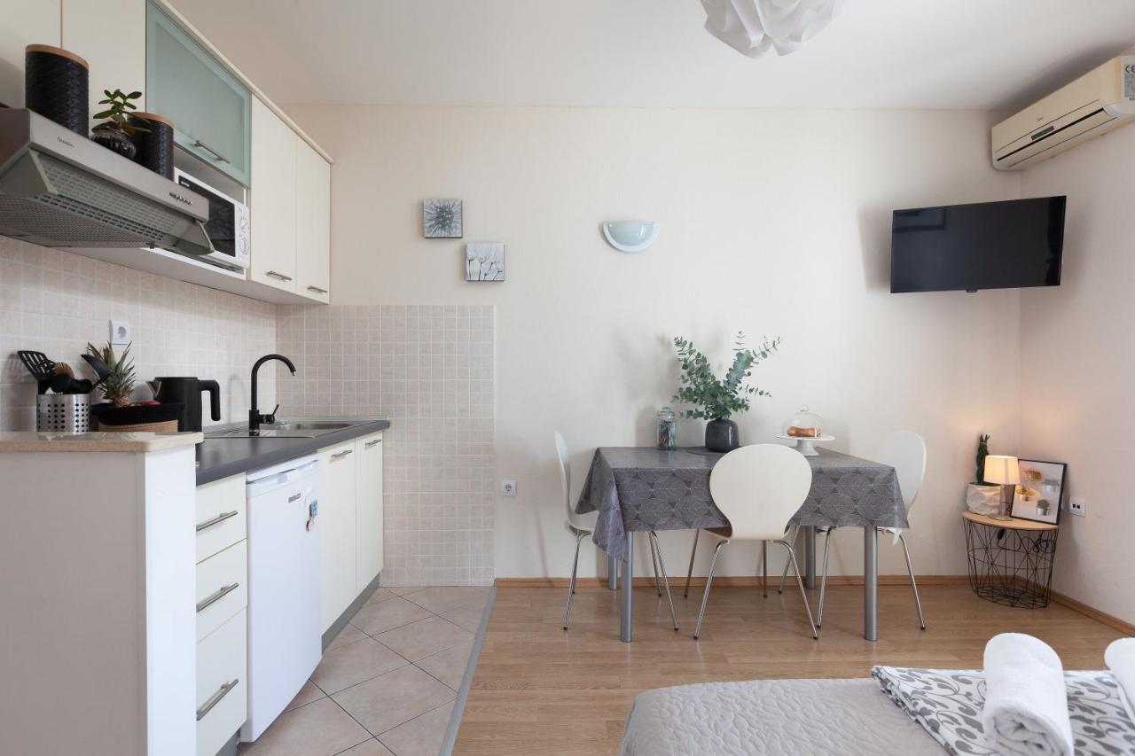 Sea View Ela Apartments Подгора Экстерьер фото